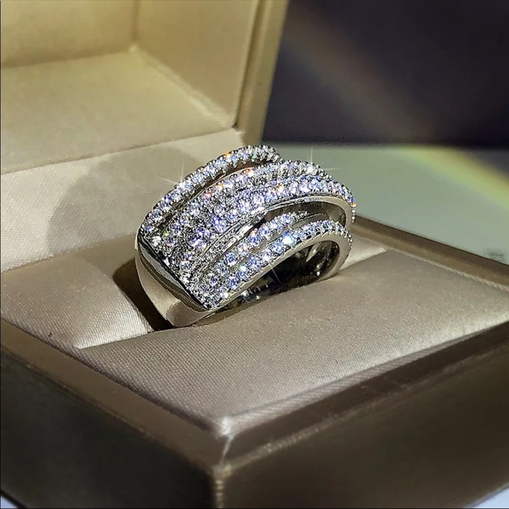 New Luxury Round 925 Silver Eternity Band Ring - Picture 3 of 5